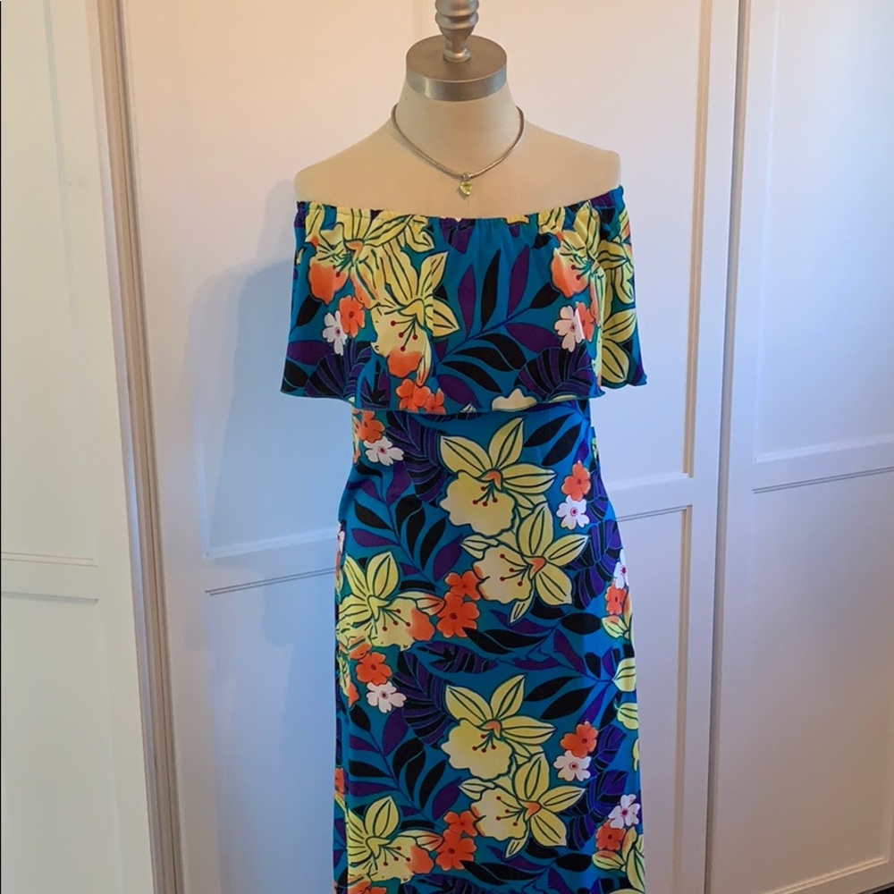 New 👗Hawaiian dress - Picture 2 of 5